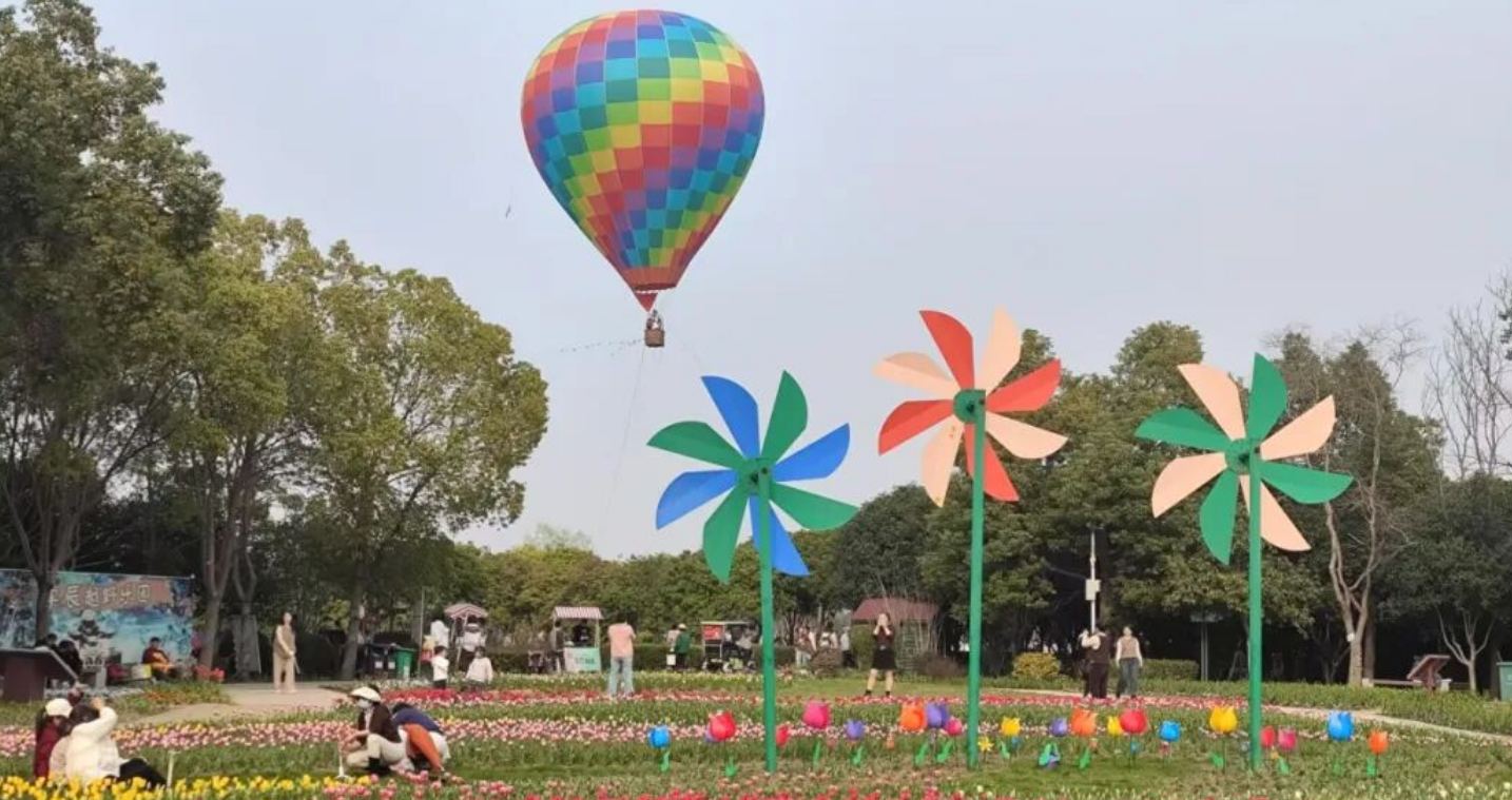武汉东西湖郁金香主题公园智慧票务系统解决方案——花开旺季不堵门，扫码入园像刷地铁