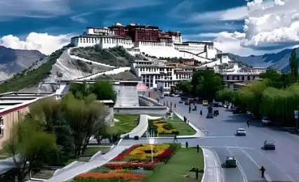 西藏拉萨布达拉宫景区智能导览功能体现